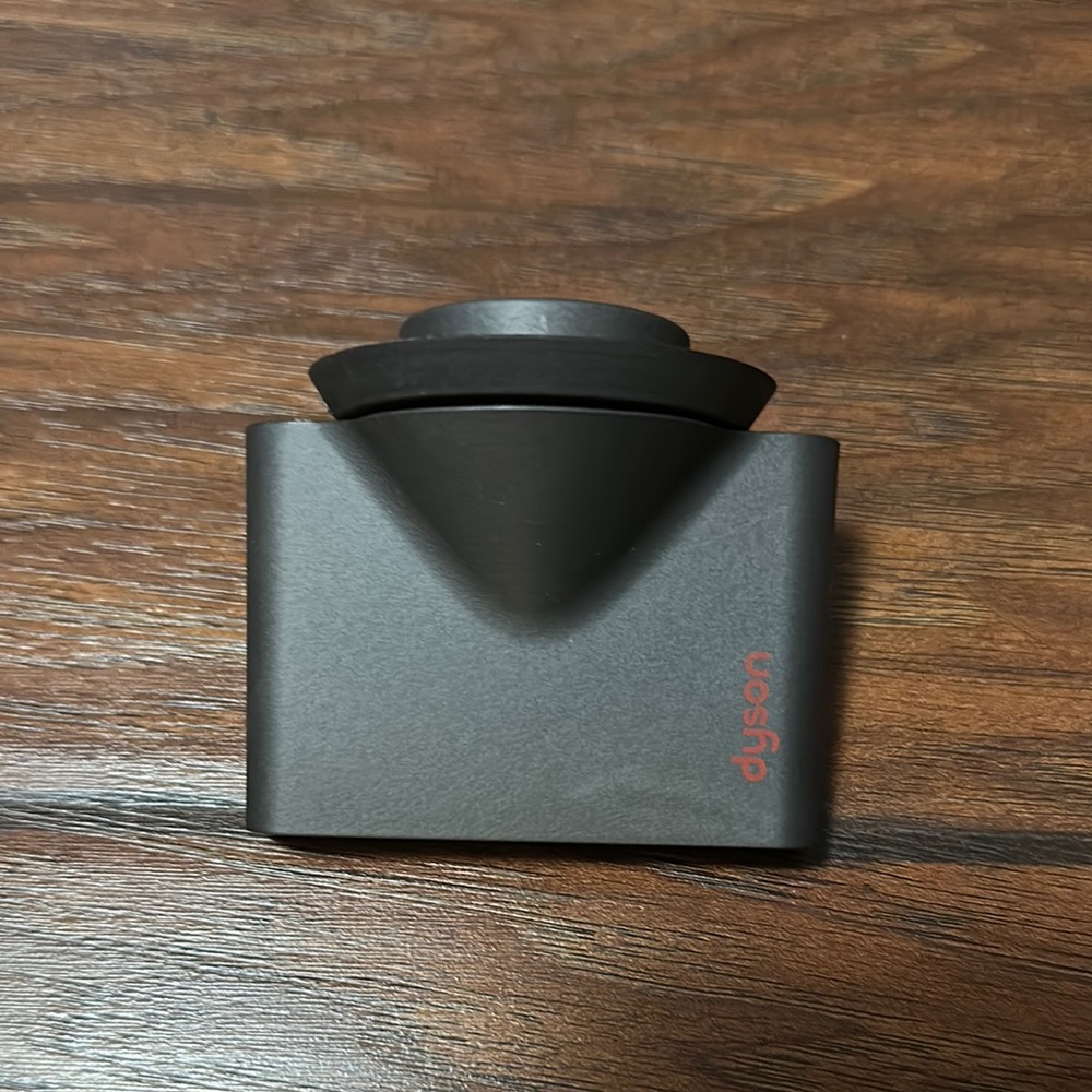 Dyson Supersonic concentrator Attachment